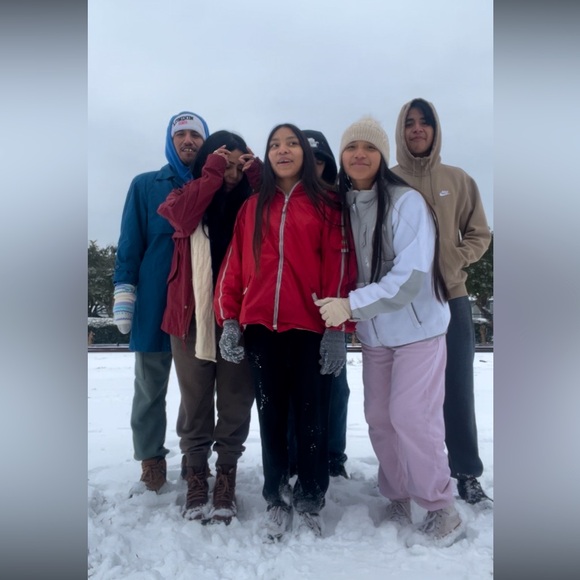 Meet your Posher, Jessica - Picture 4 of 5